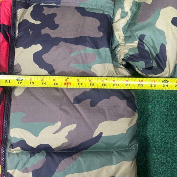 Supreme x The North Face - Split Camo Nuptse Jacket Small - Picture 8 of 9